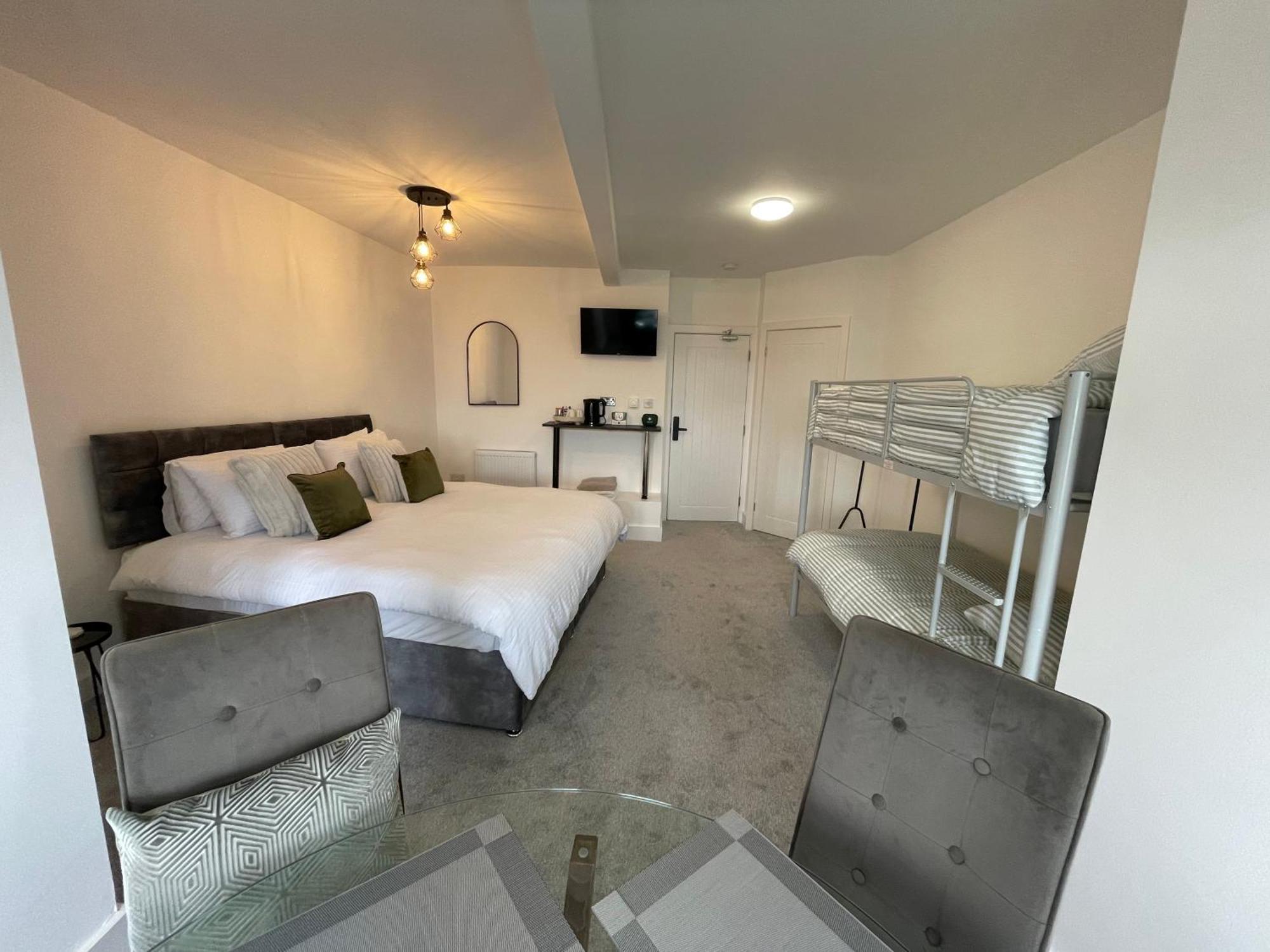 Hotel Harbour Watch Holyhead Esterno foto